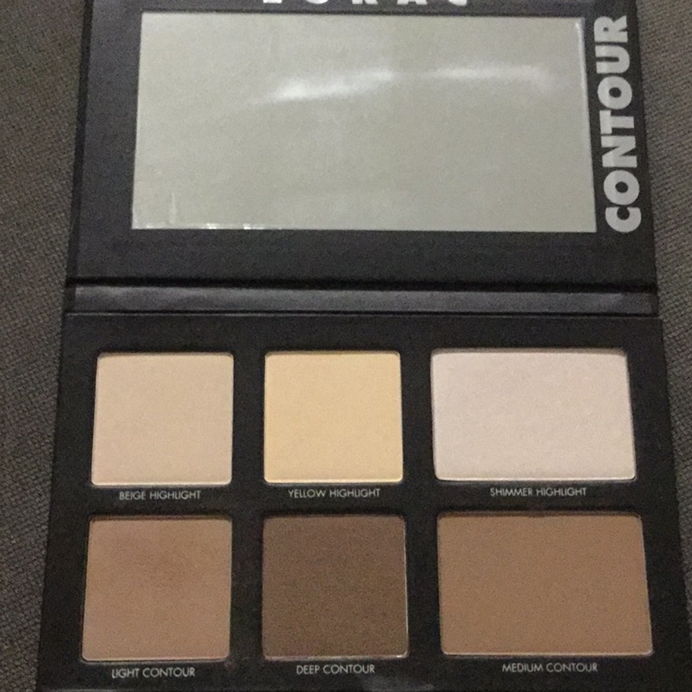 Lorac Pro Contour Palette w/ contour brush